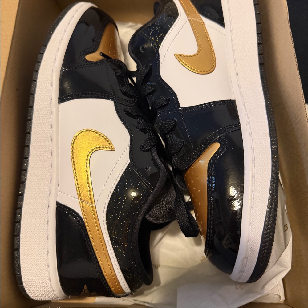 Nike Air Joran 1 Low -Black with Gold